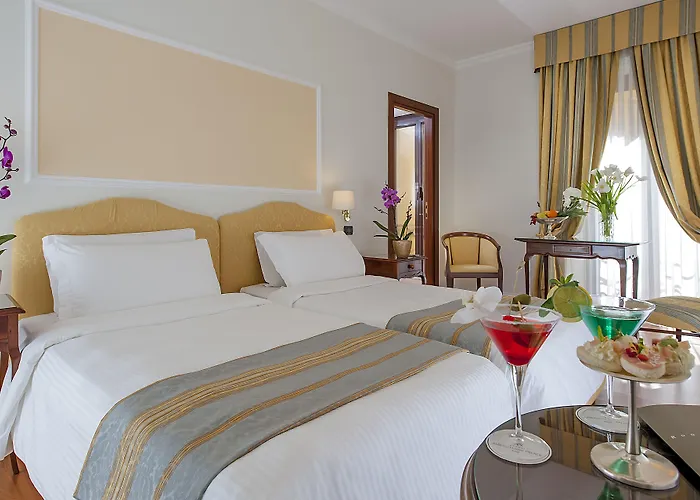 酒店 Intercontinental Ambasciatori Palace By Ihg 5*